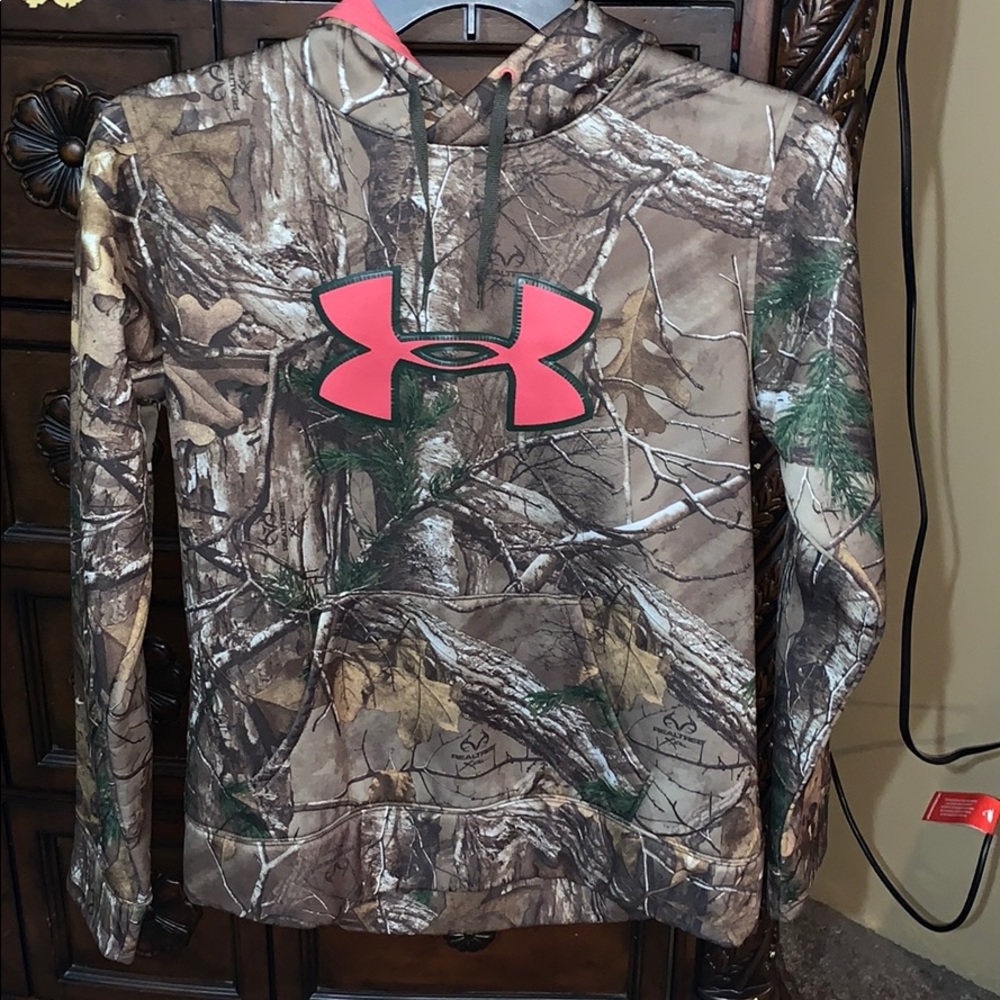 Women’s camouflage Under Armour hoodie